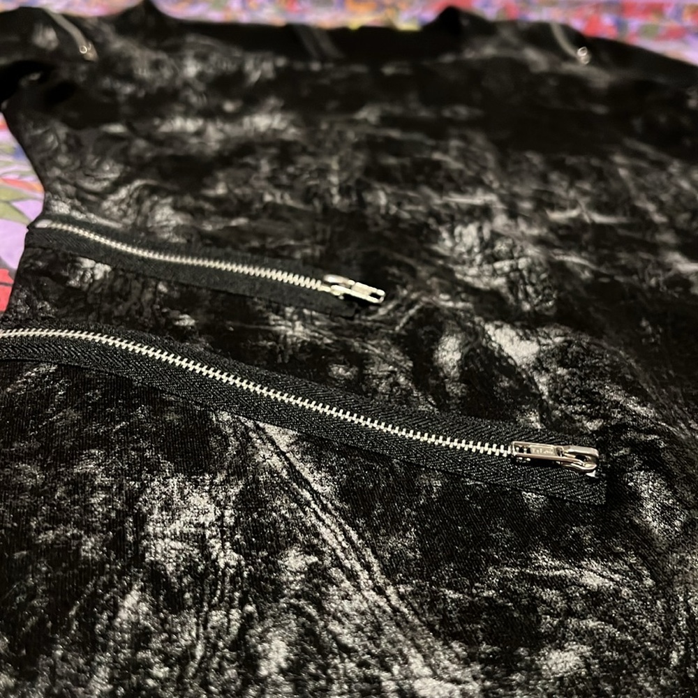 Gianni Bini black and silver foil zippered dress